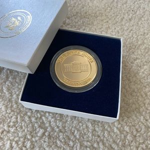 The White House Collectors Coin official, White House collectors item